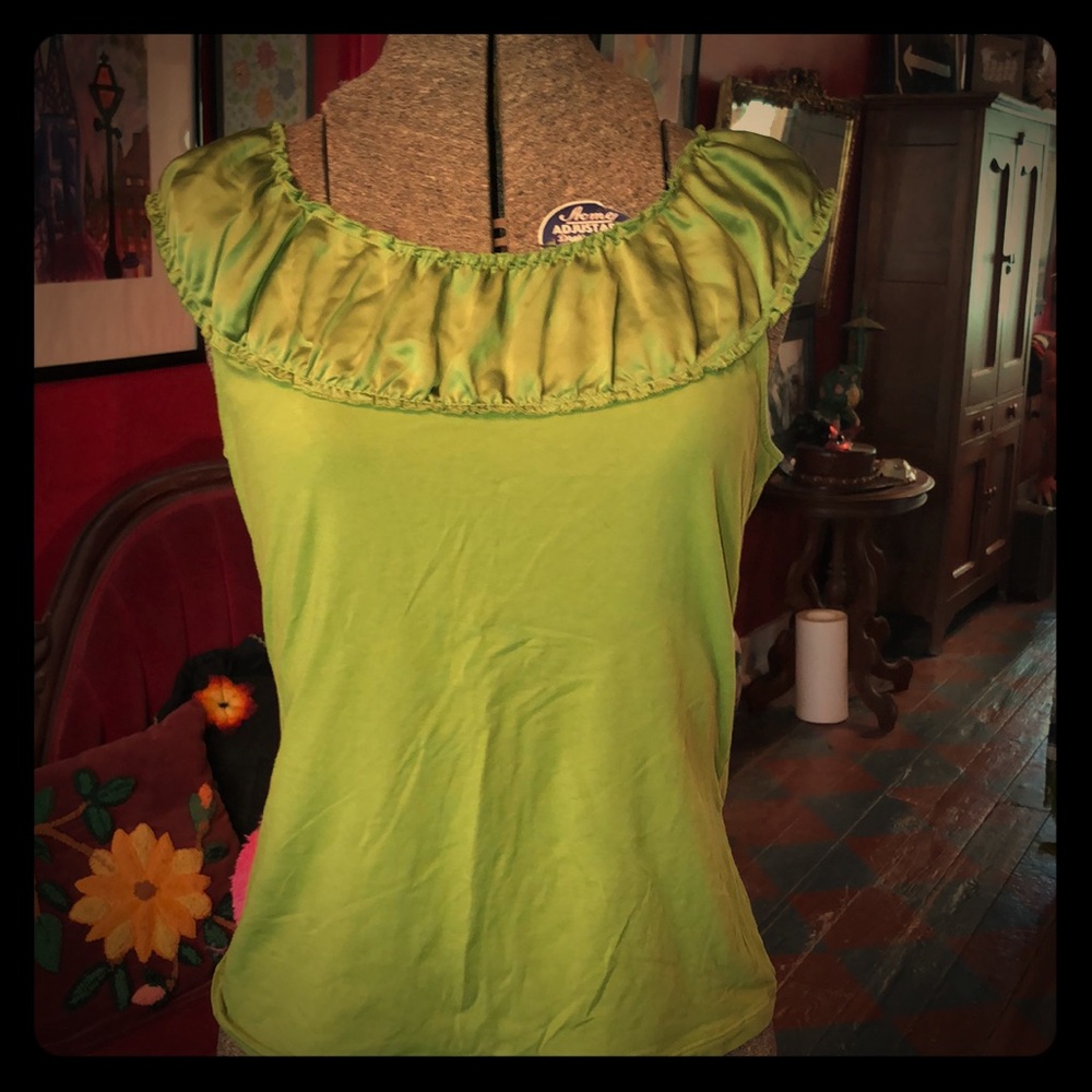 Gorgeous little Ann Taylor shirt